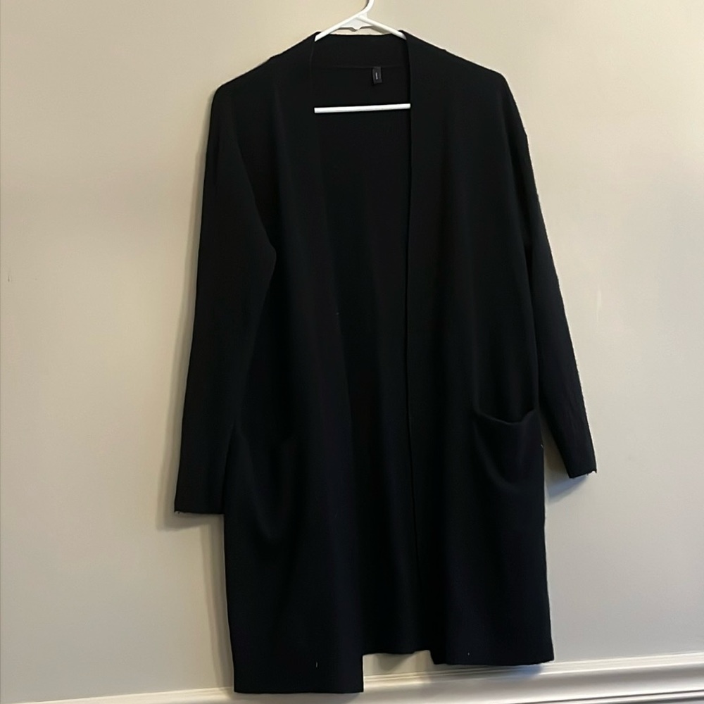 Women’s small Theory cashmere black open front pocketed cardigan